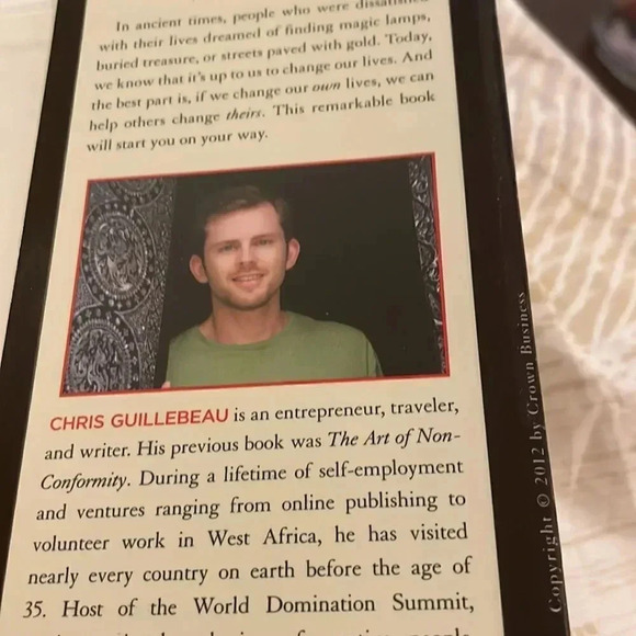 The $100 Startup - Reinvent the way you make a living - book - Picture 4 of 5